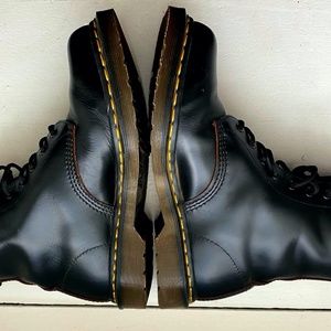 Dr. Marten Vintage 1490 10-eye Boot black 8 1/2